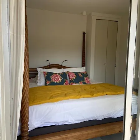 Duplex Ensoleille Avec Terrasse, A 300m De La